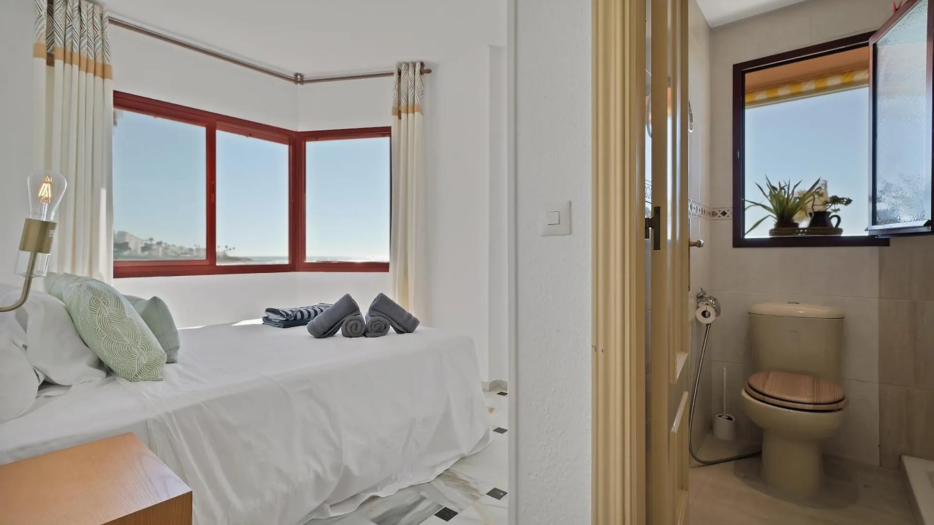 Casa Mar Apartamento Front Beach Con Wifi, Piscina, Padel Y Tenis - Lubina Del Sol Sitio de Calahonda 0*,  Spain